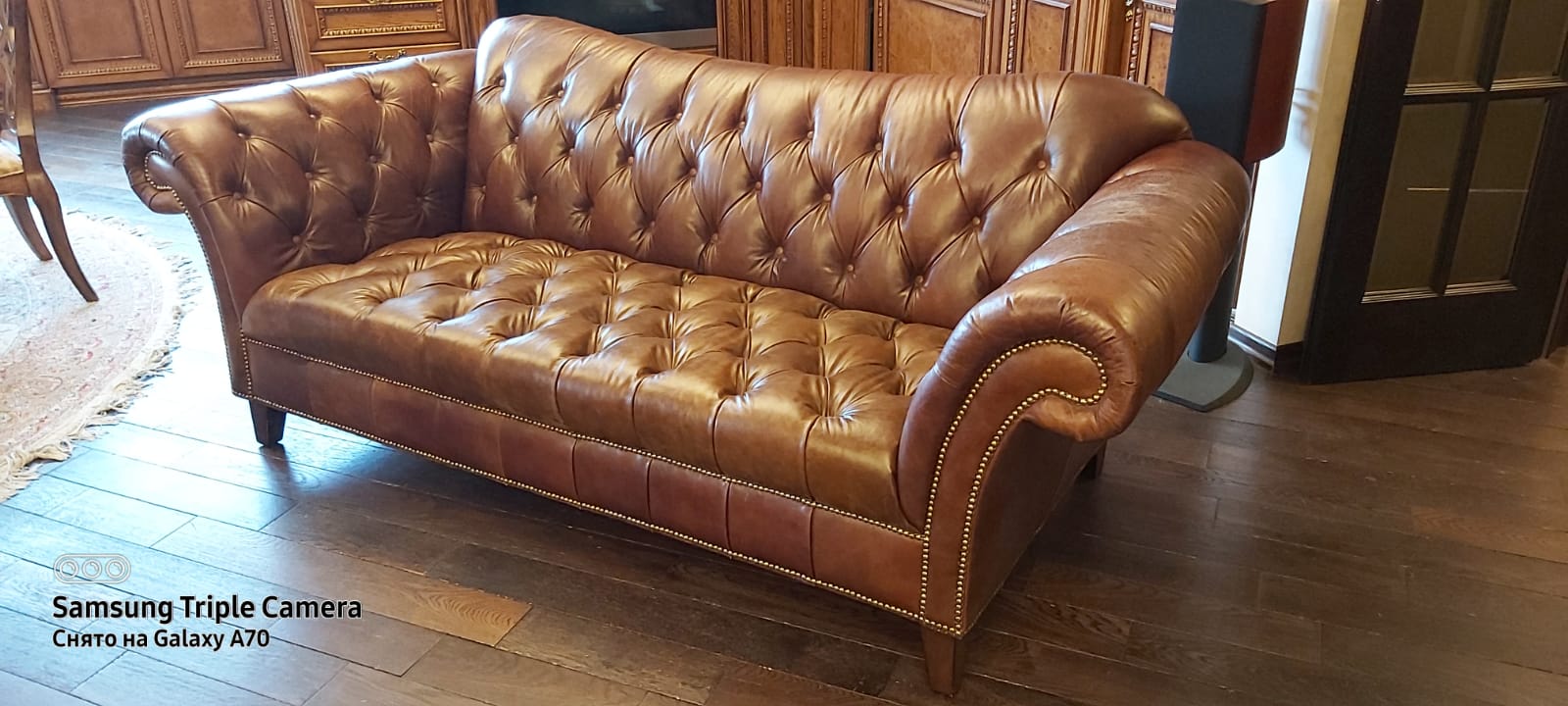 Перетяжка дивана. Выставочный центр